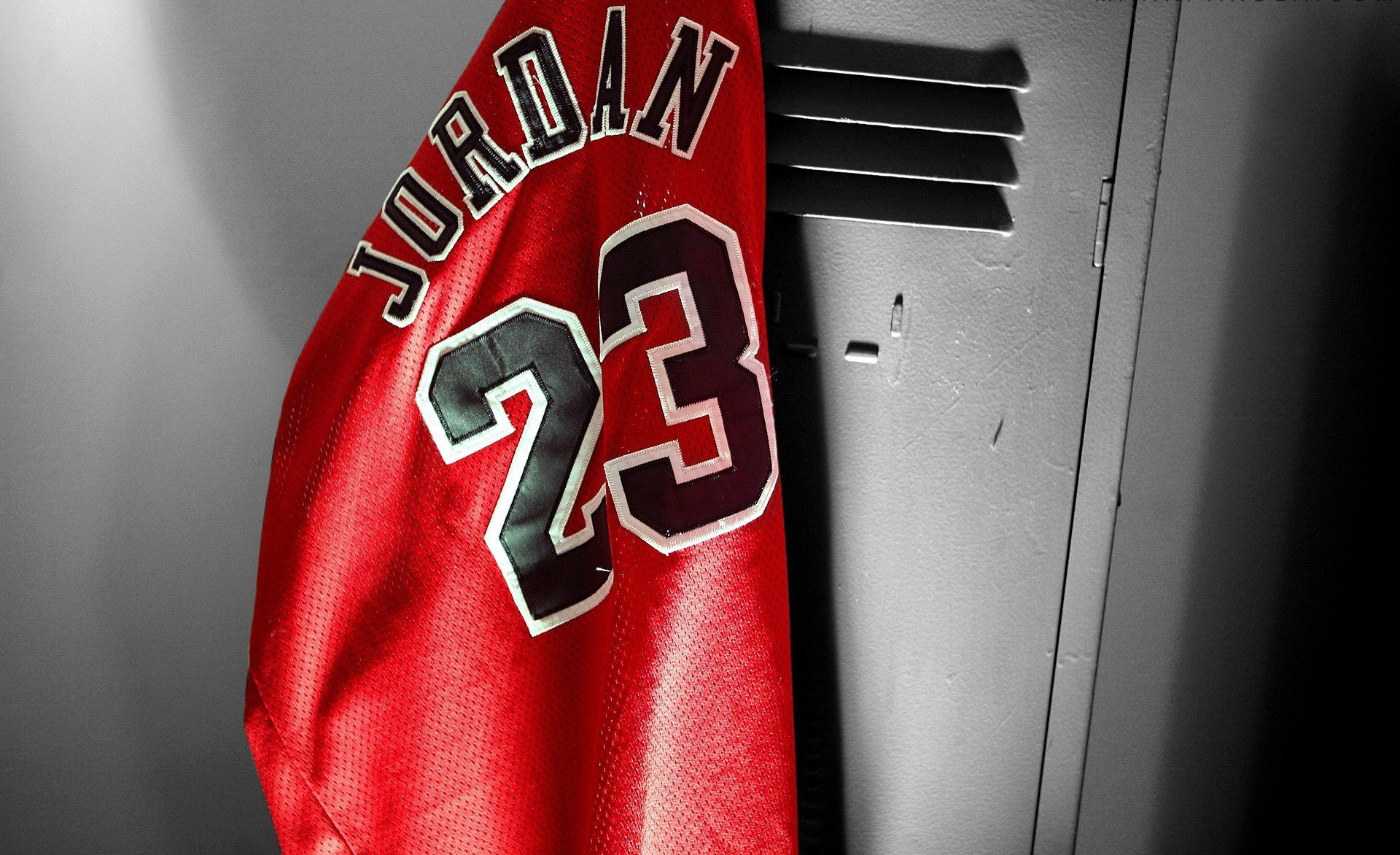 michael jordan jordan t-shirt jersey basketball locker cloakroom chicago bulls