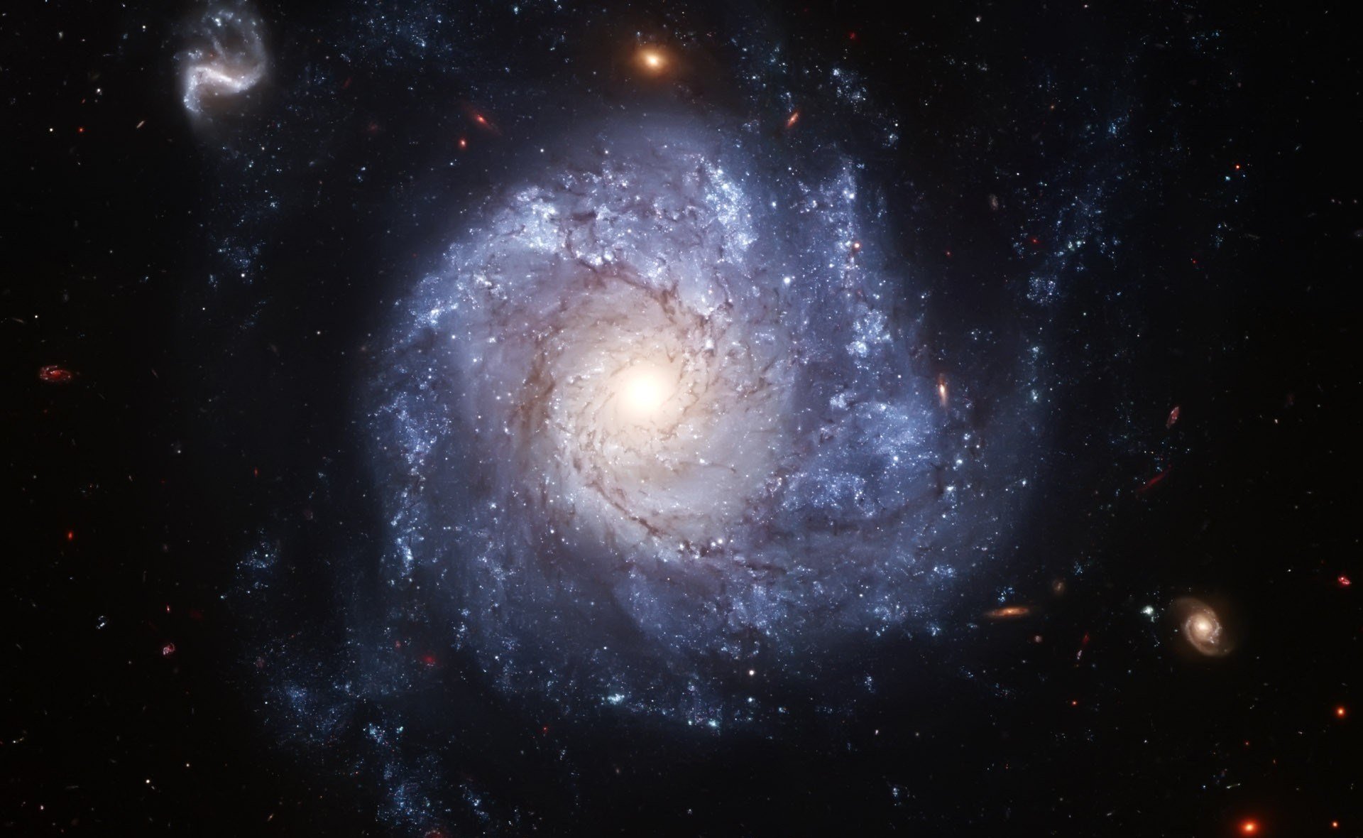 galaxy spiral full-face hubble telescope
