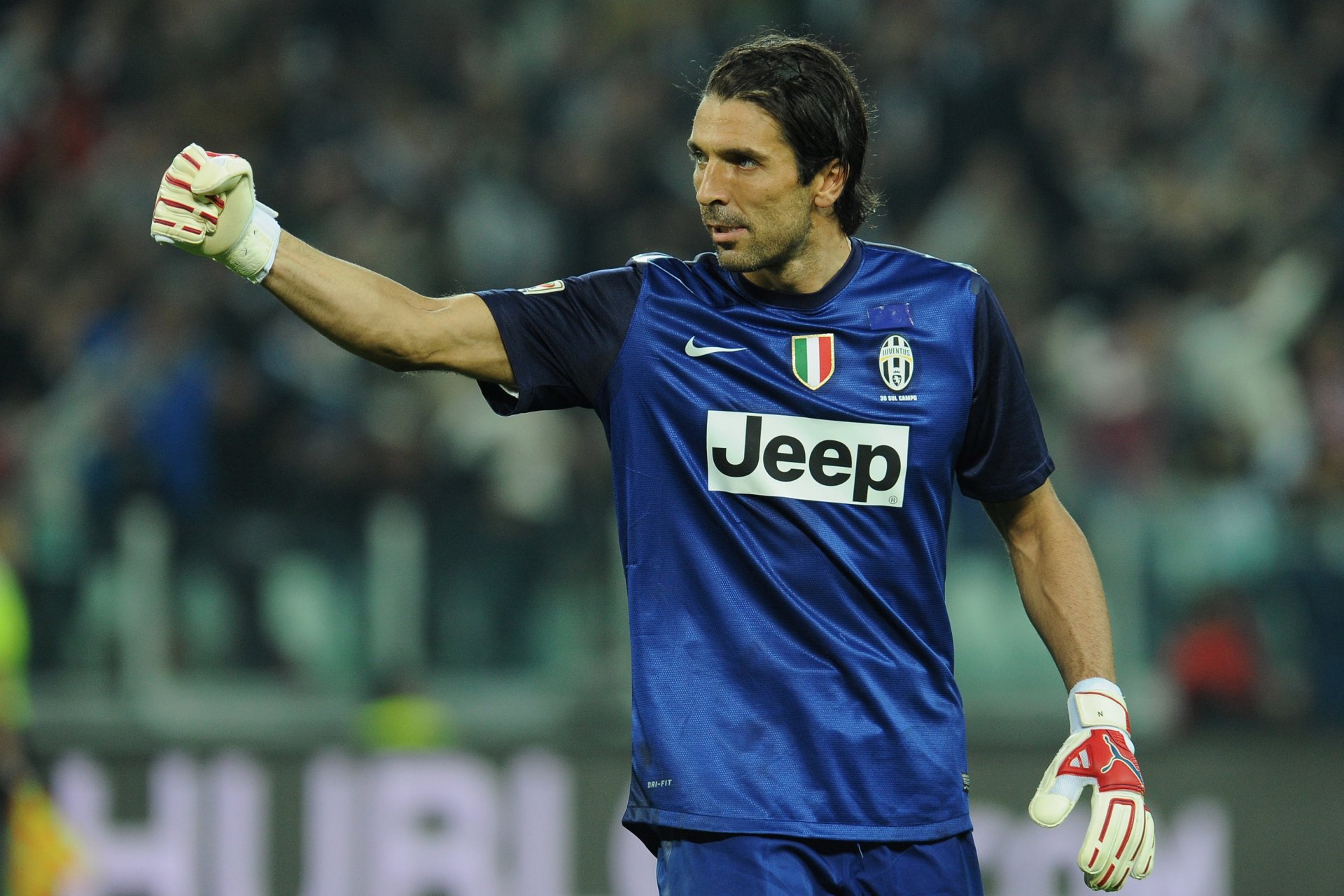 gianluigi buffon juventus serie a goalkeeper series a master football leader