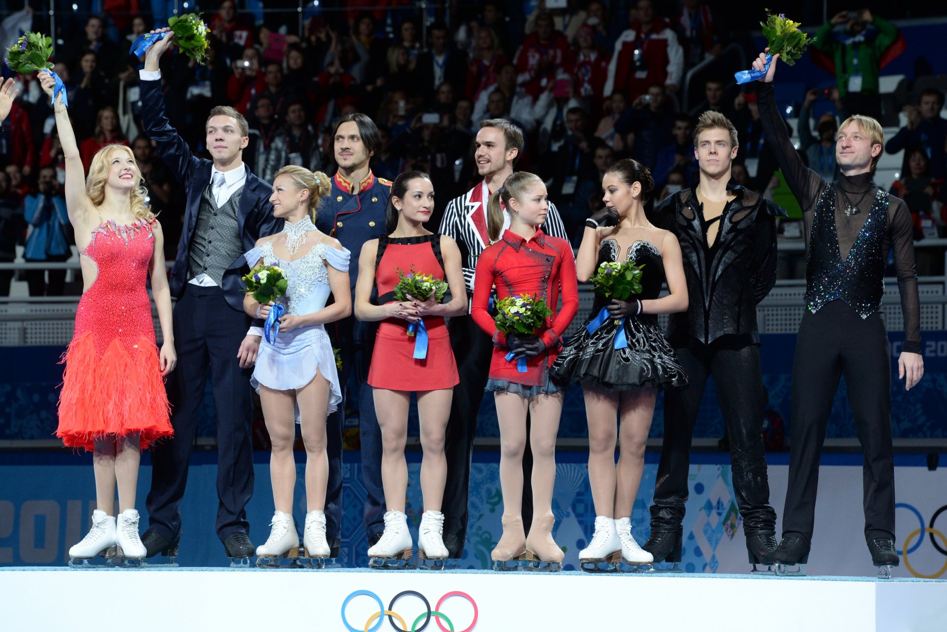 ekaterina bobrova dmitry solovyov tatyana volosozhar maxim trankov kseniya stolbov fedor klimov julia lipnitskaya elena ilyina nikita katsalapov evgeni plushenko olympic champions victory russia pedes