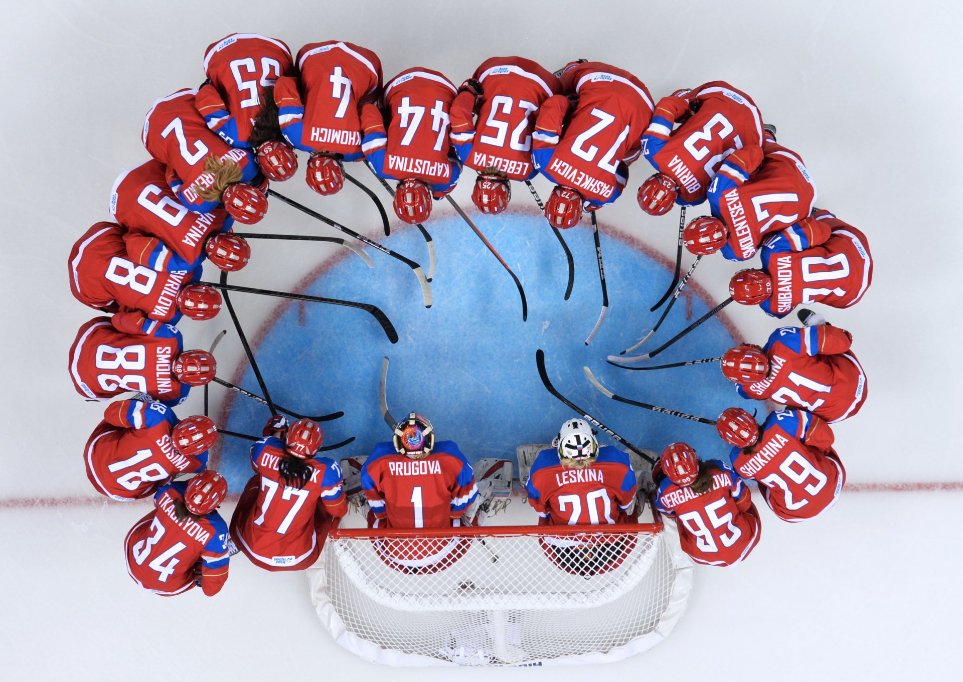 olympic games sochi 2014 hockey women's team women next gates circle team