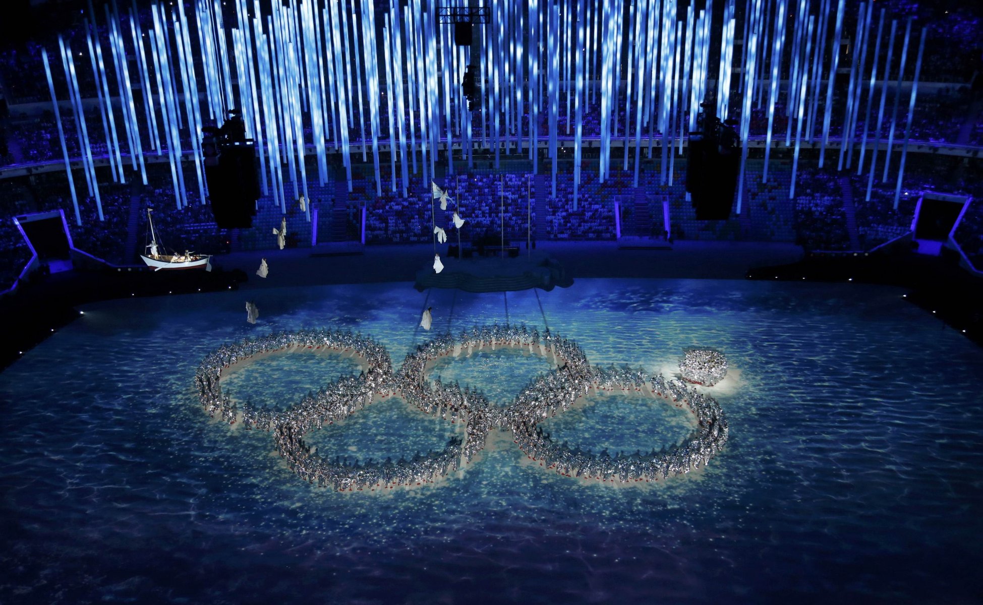sochi 2014 ceremony close olympic games rings fail meme russia fisht stadium people joke olympic games fischt irony