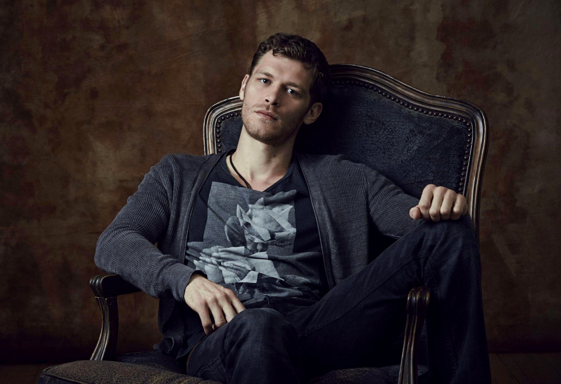 joseph morgan men chair actor tv series the originals first-born ancient klaus