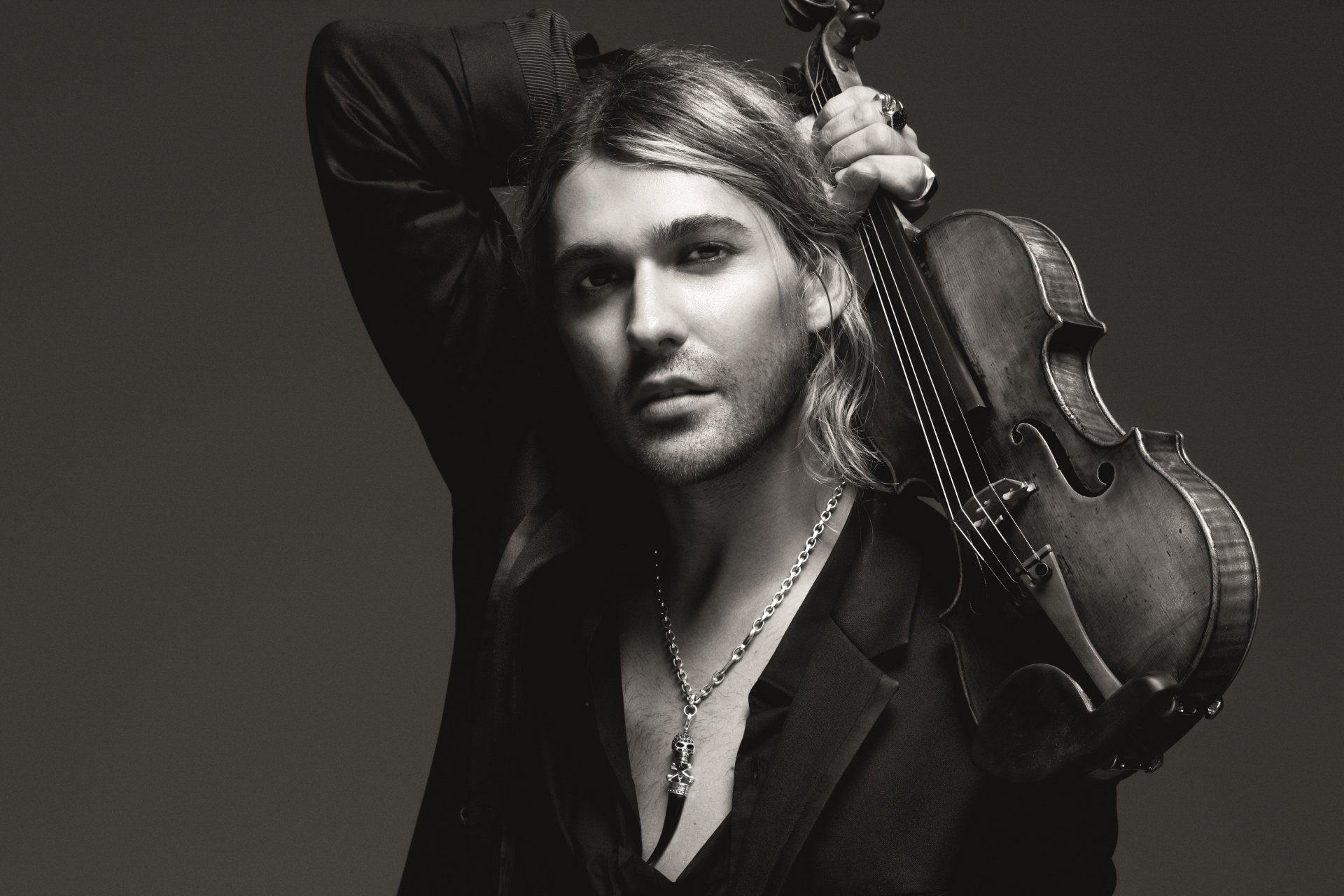 david garrett david garret musician violinist violin view face photo black and white b / w
