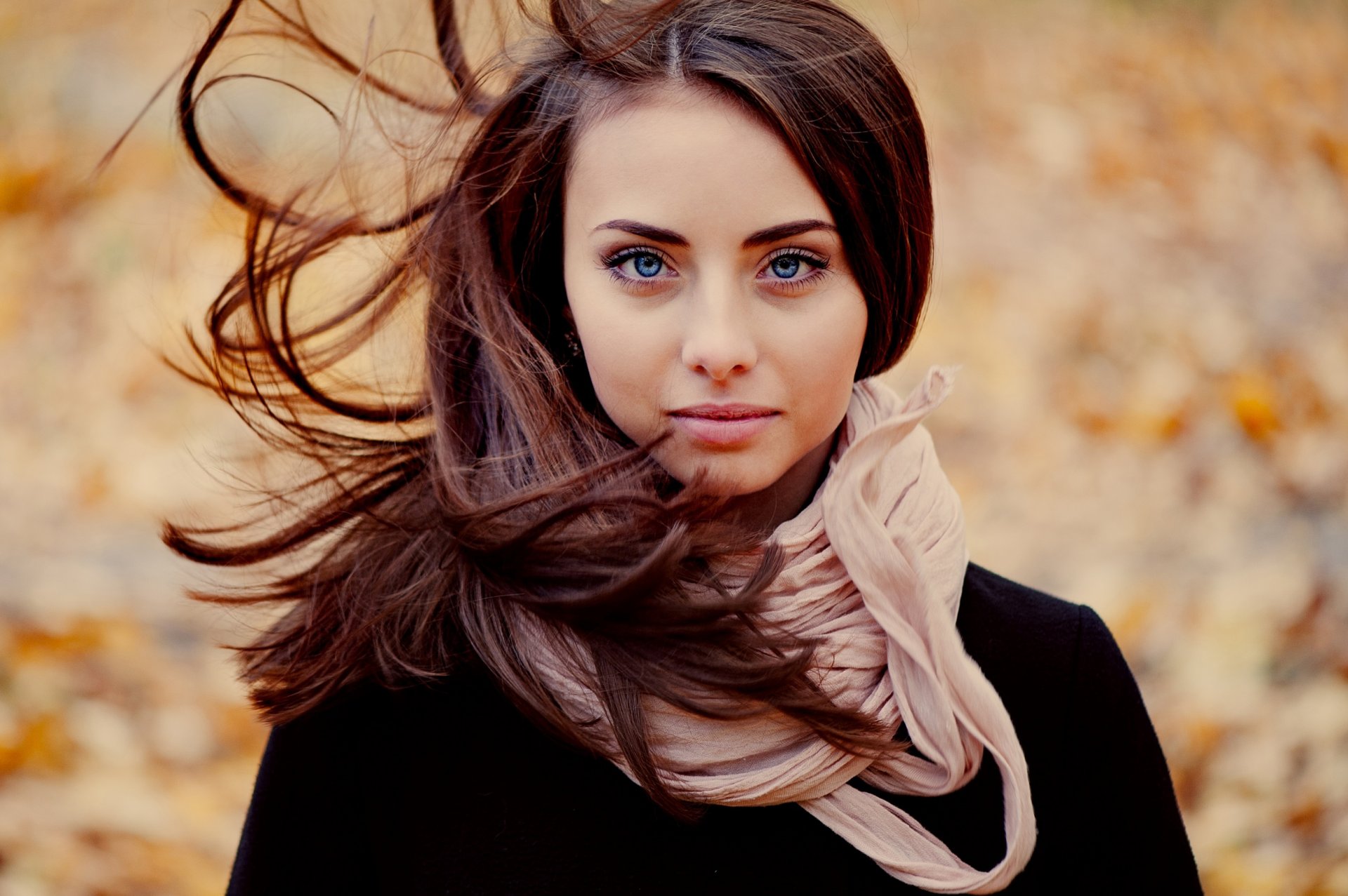 nadia portrait view scarf natural light