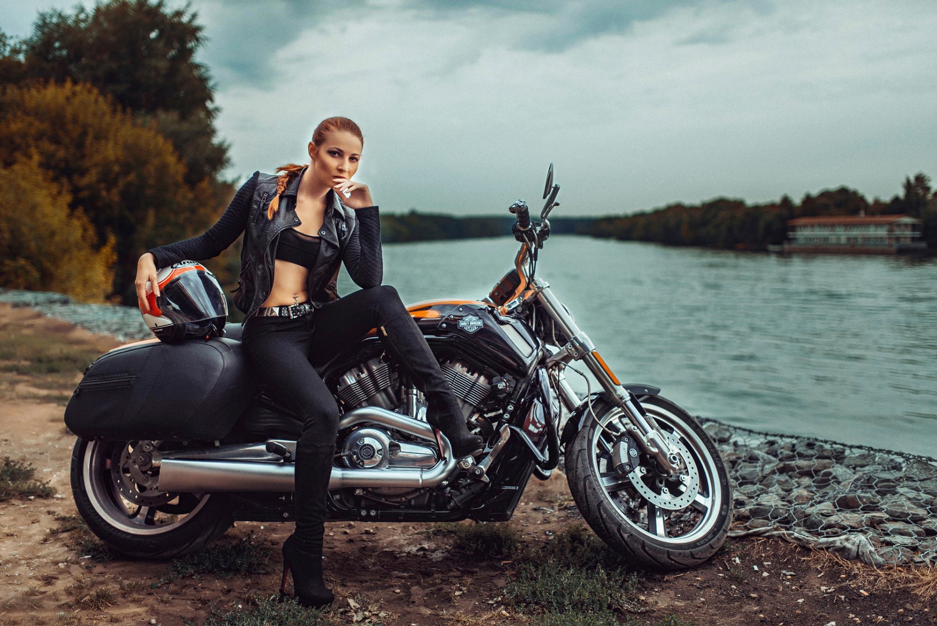 harley davidson girl bike russia