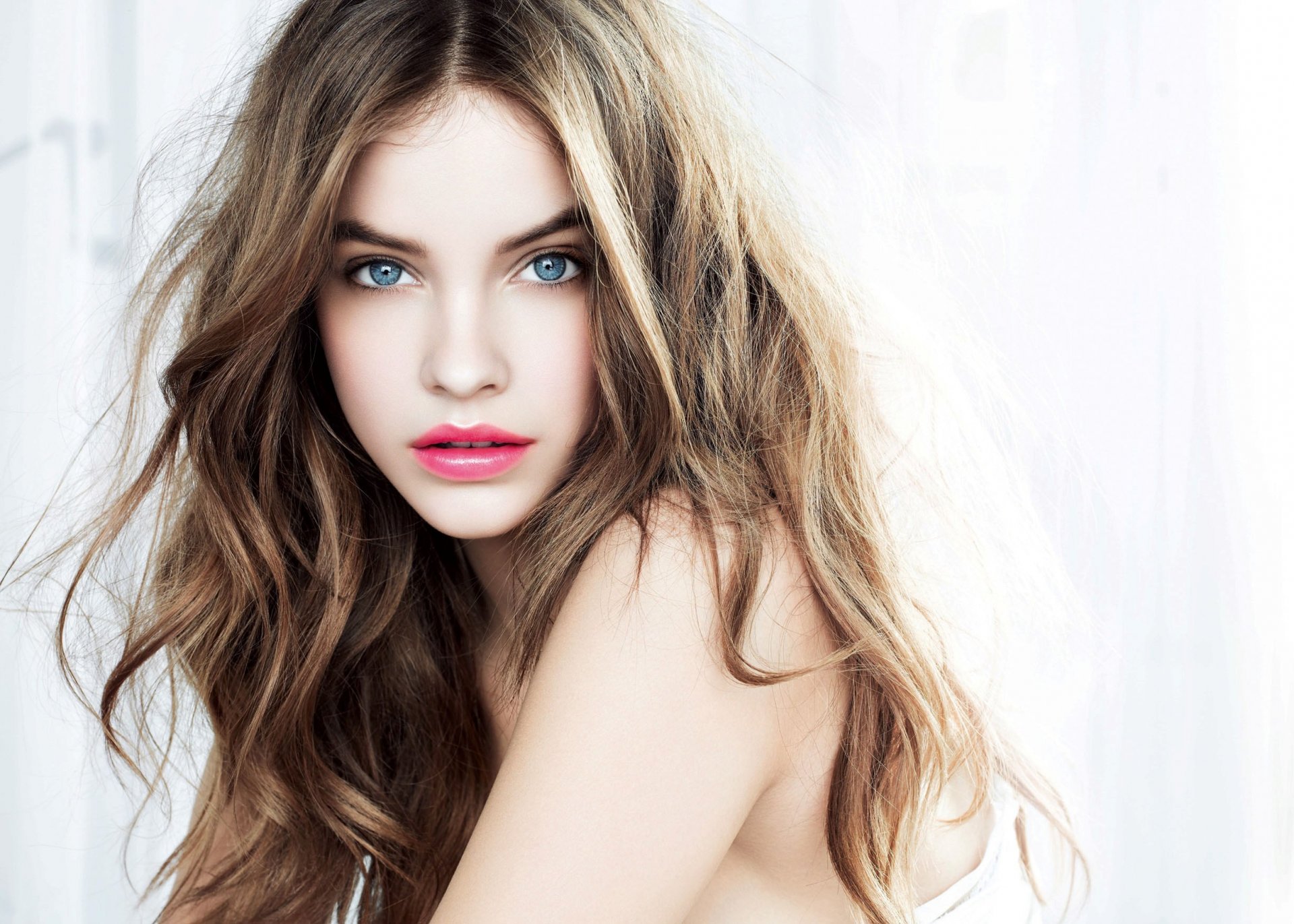 barbara palvin victoria's secret angel girl model face eyes blue lipstick