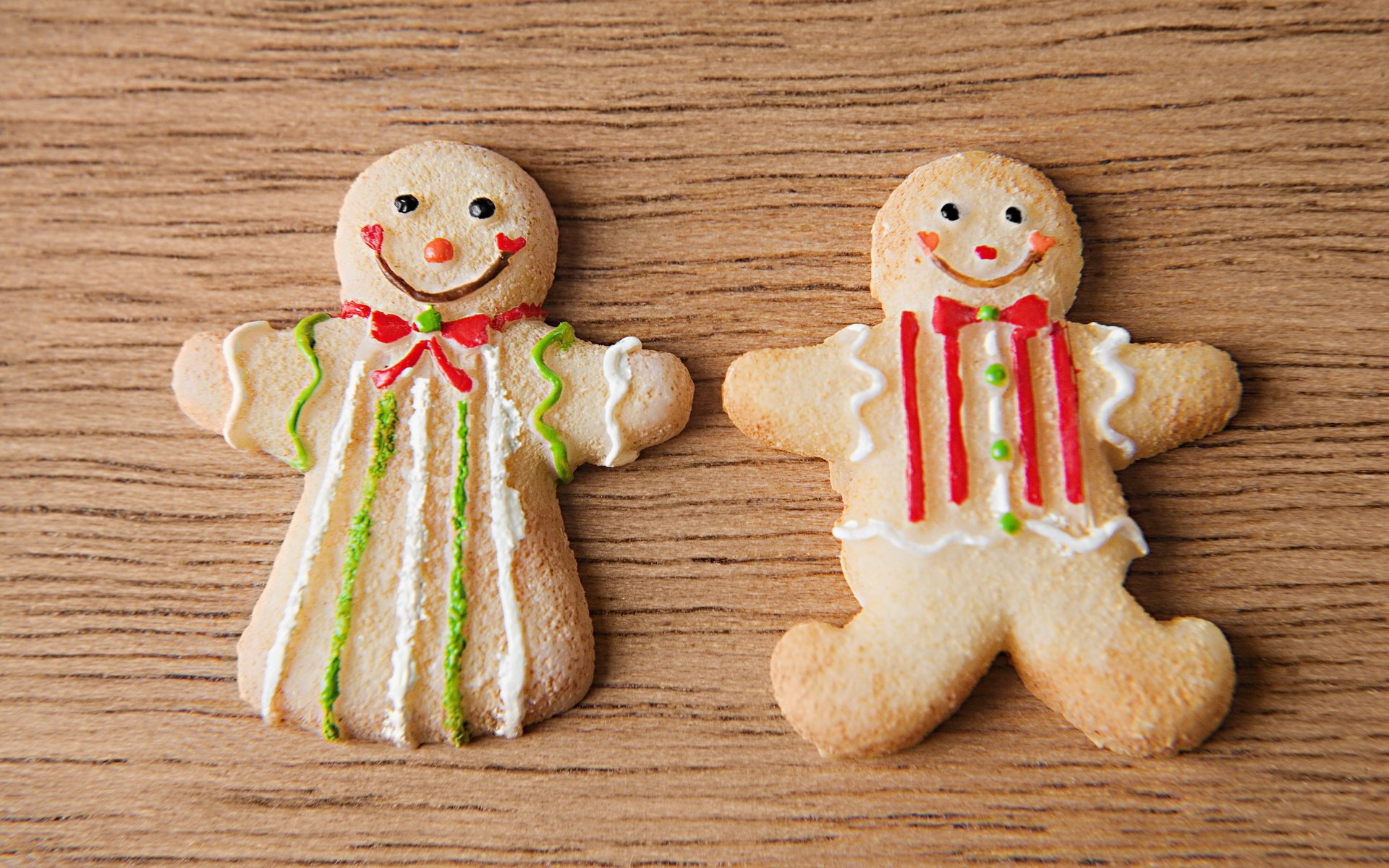 food delicious christmas cookies holiday new year cookie from shrek boys girl smile table wood