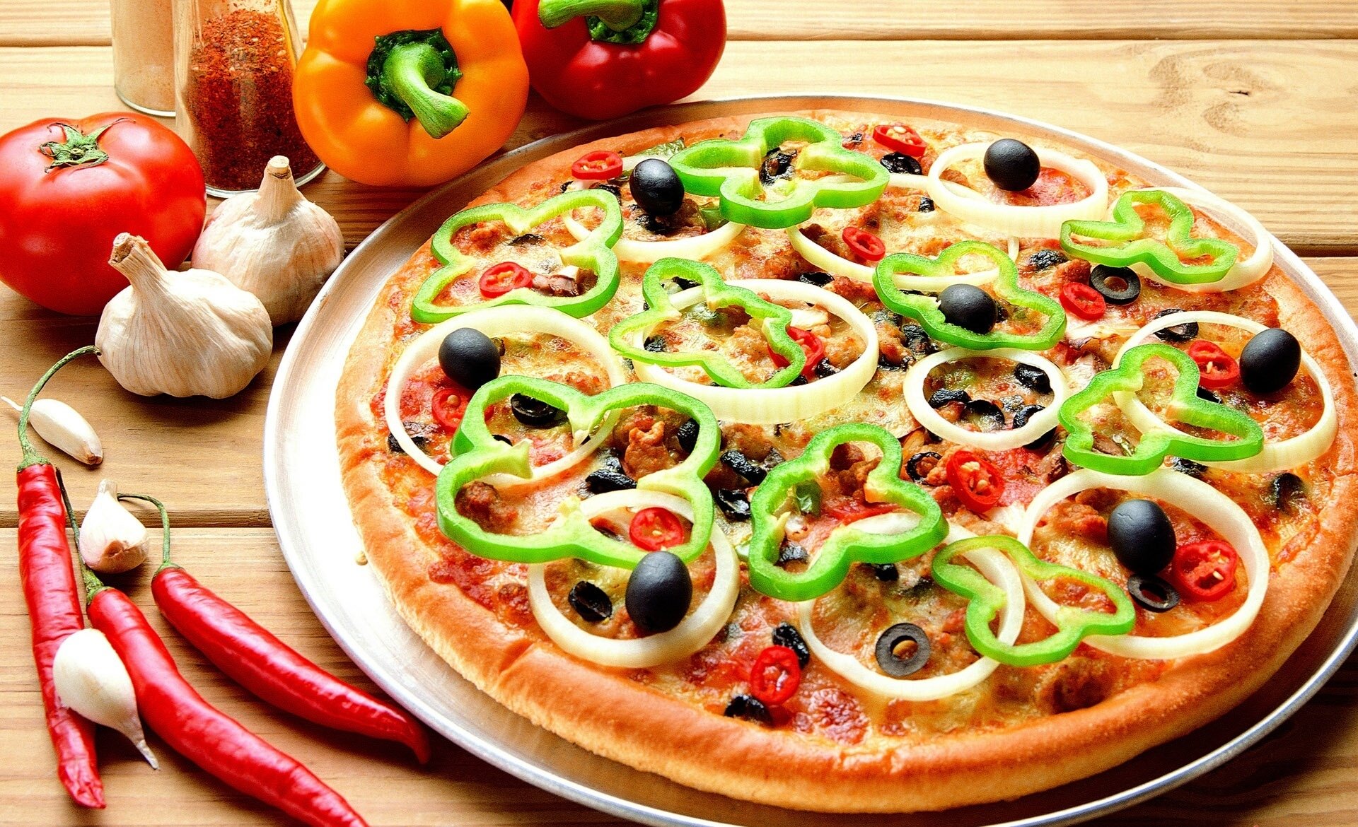 food pizza delicious pepper garlic tomato hot pepper olives torment