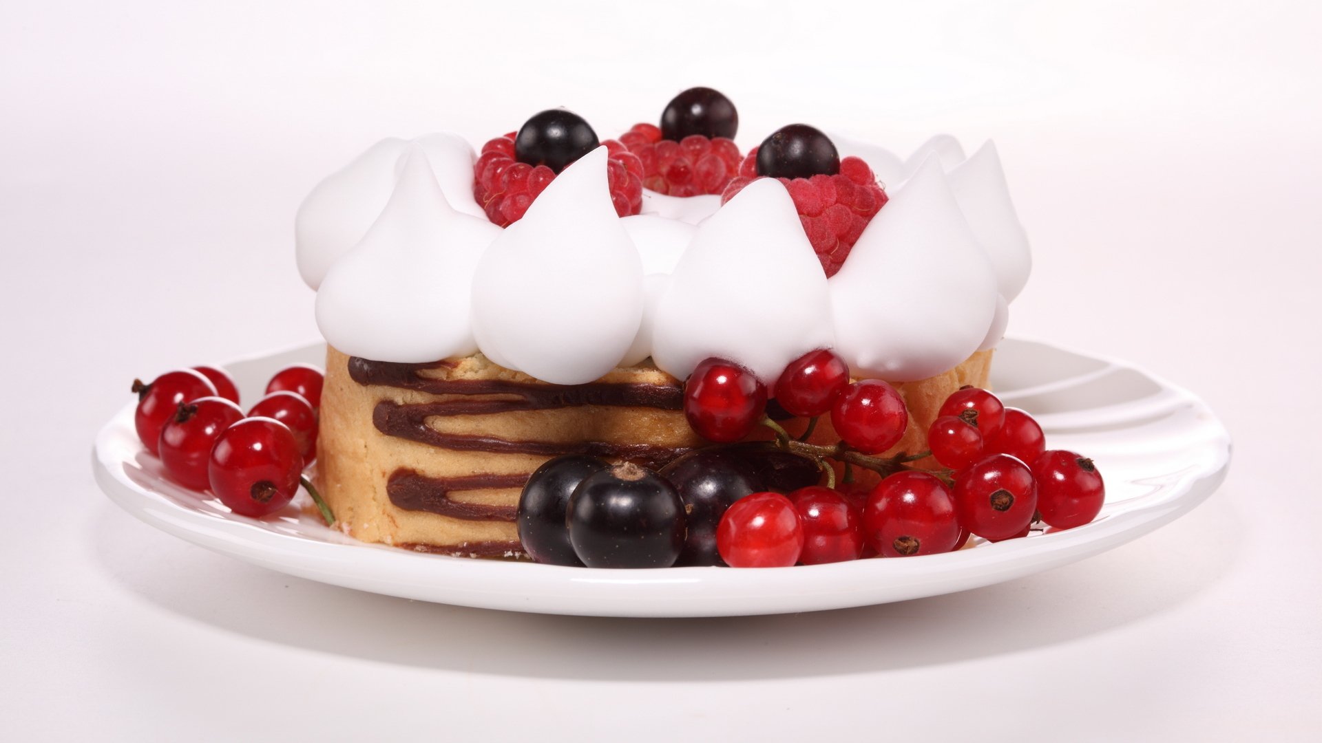 food sweet dessert berries cake cream chocolate raspberry blueberries dish blueberry plate 1920x1080