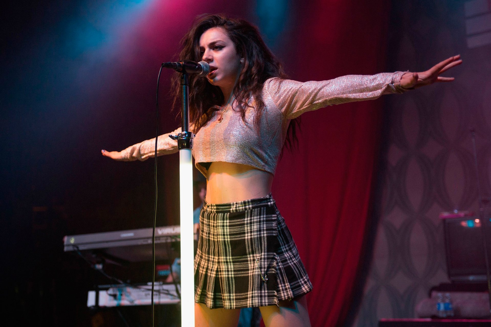 charli xcx charlotte emma aitchison british singer songwriter synthpop stage