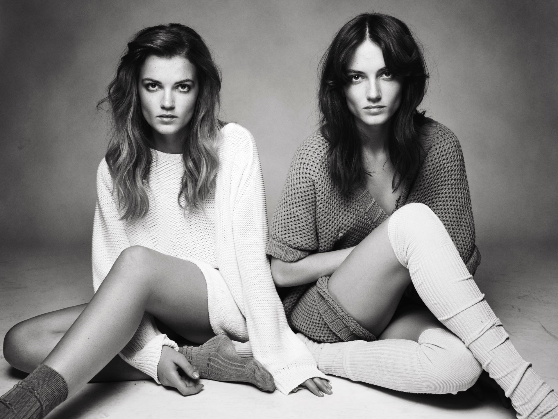 saint lou lou singer twin sisters dream pop elektra kilbey-jansson miranda kilbey-jansson