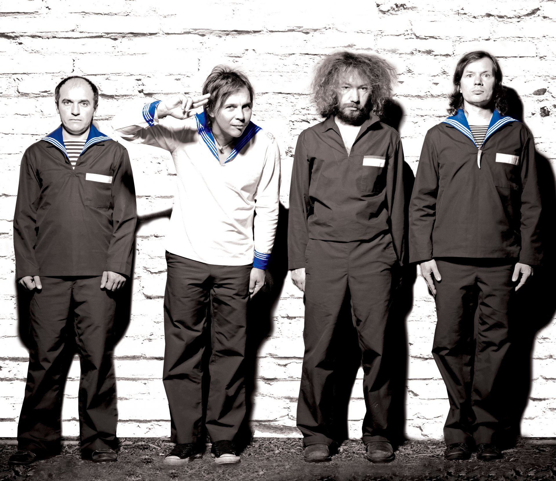 mumiy troll ilya lagutenko evgeniy zvidёnny oleg pungin yuri tsaler the group vladivostok rock pop sailors