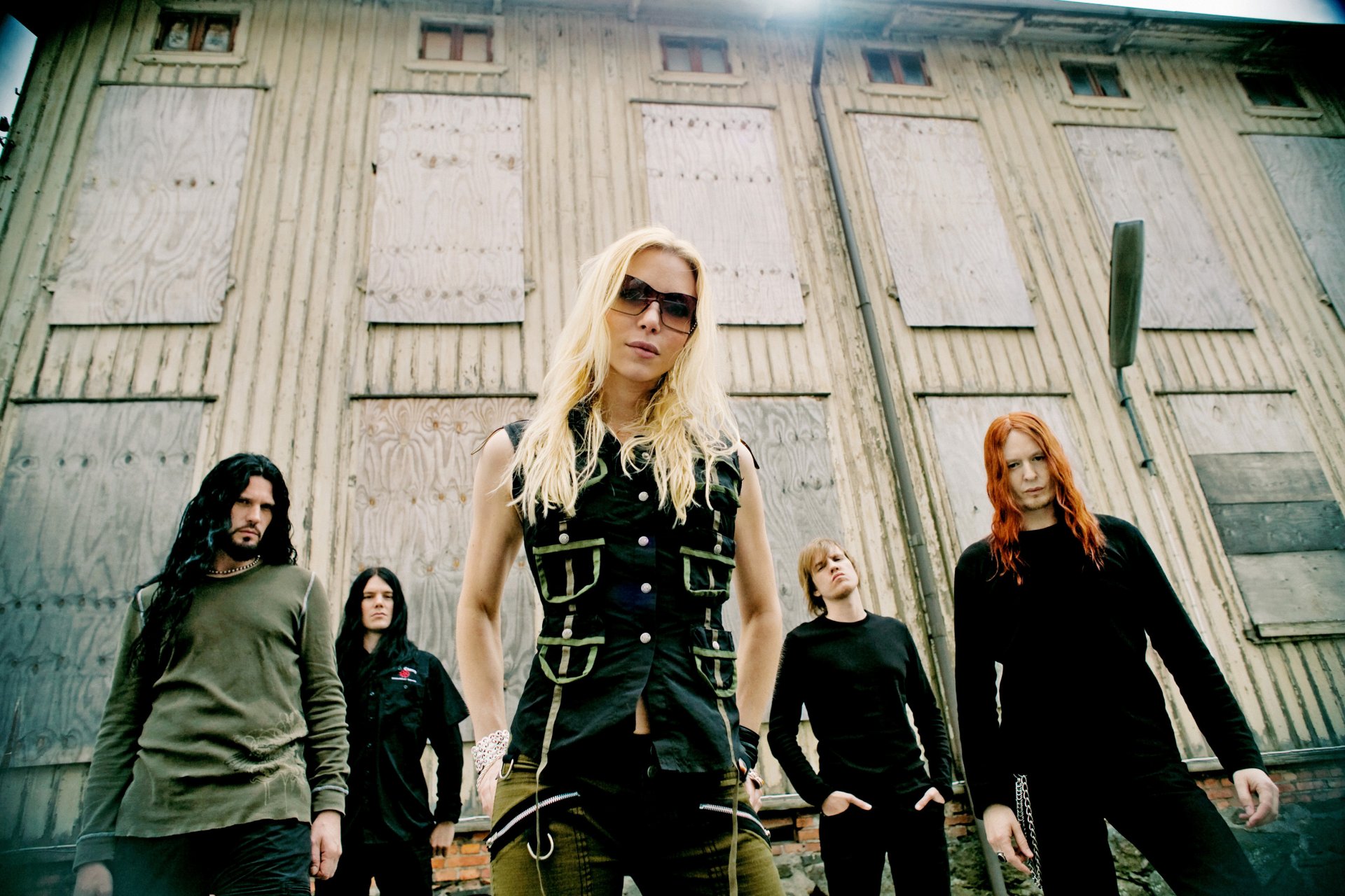 arch enemy angela gossow michael amott christopher amott sharlee d'angelo daniel erlandsson melodic death metal