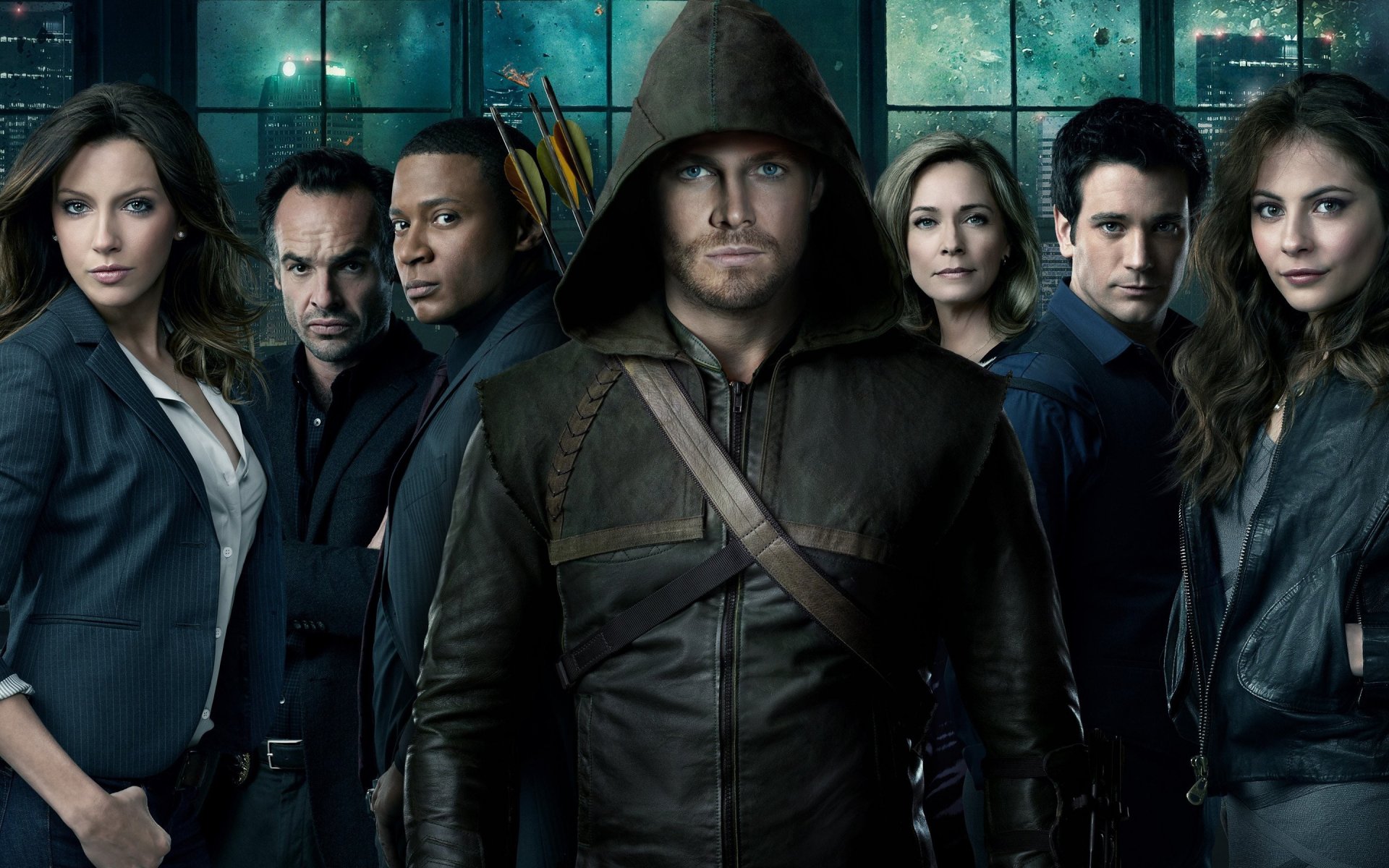 arrow green arrow oliver queen tv cerial stephen amell katie cassidy colin donnell willa holland david ramsey susanna thompson cw ctv dc comics
