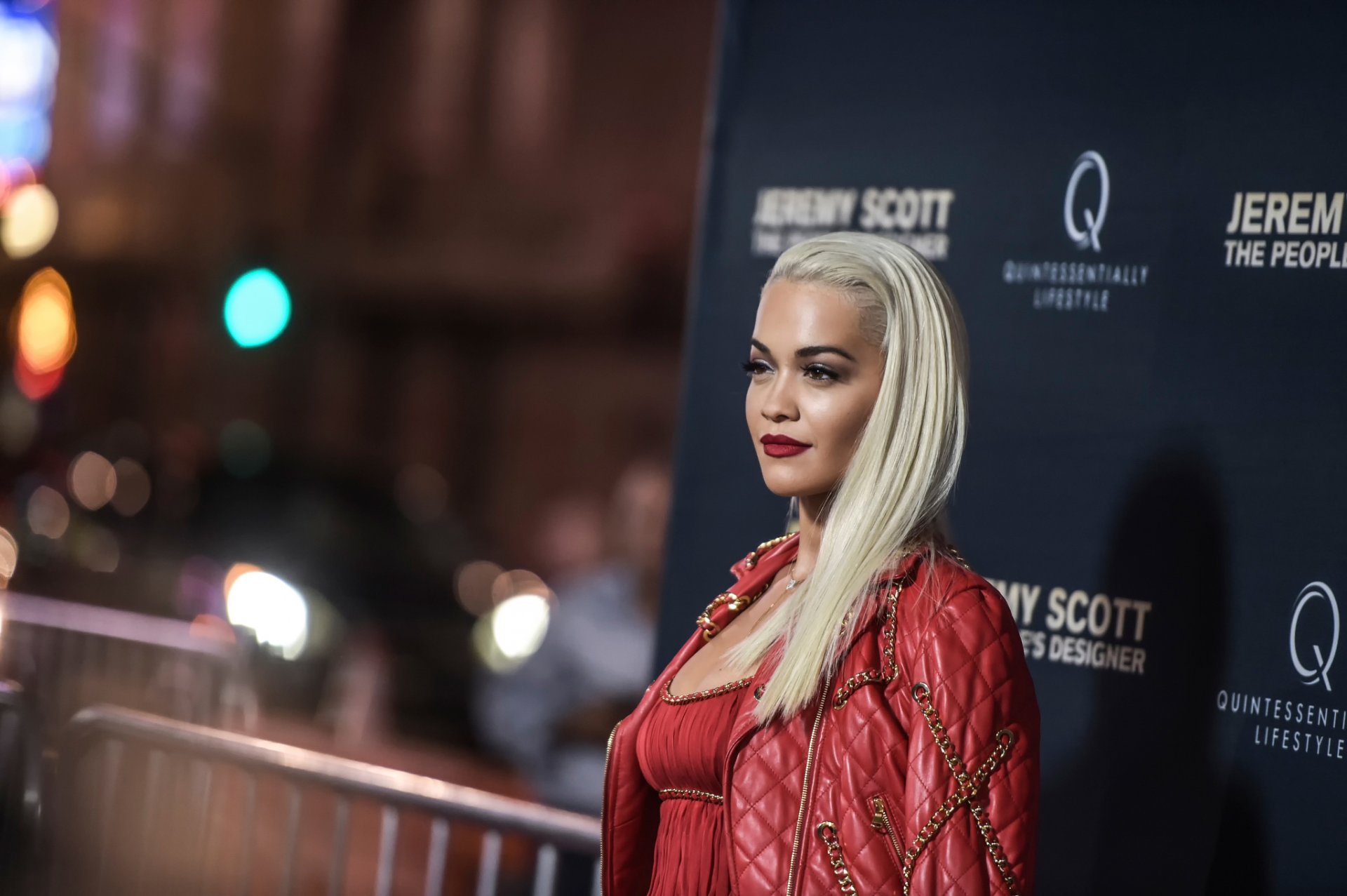 rita ora singer jeremy scott:the people's designer