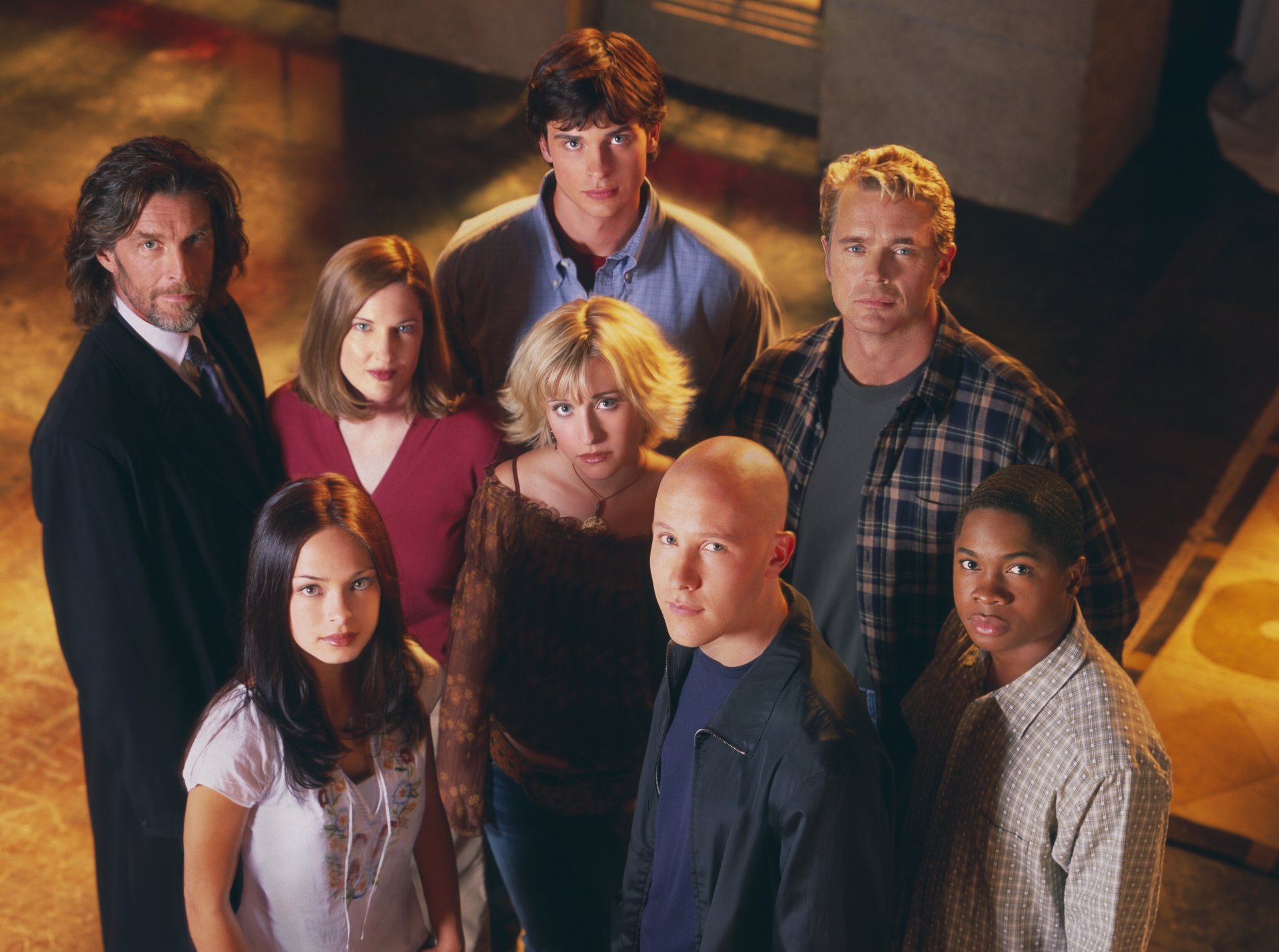 smallville tom welling clark kent allison mack chloe sullivan kristin kreuk lana lang michael rosenbaum lex luthor john glover lionel luthor annette o'toole ma