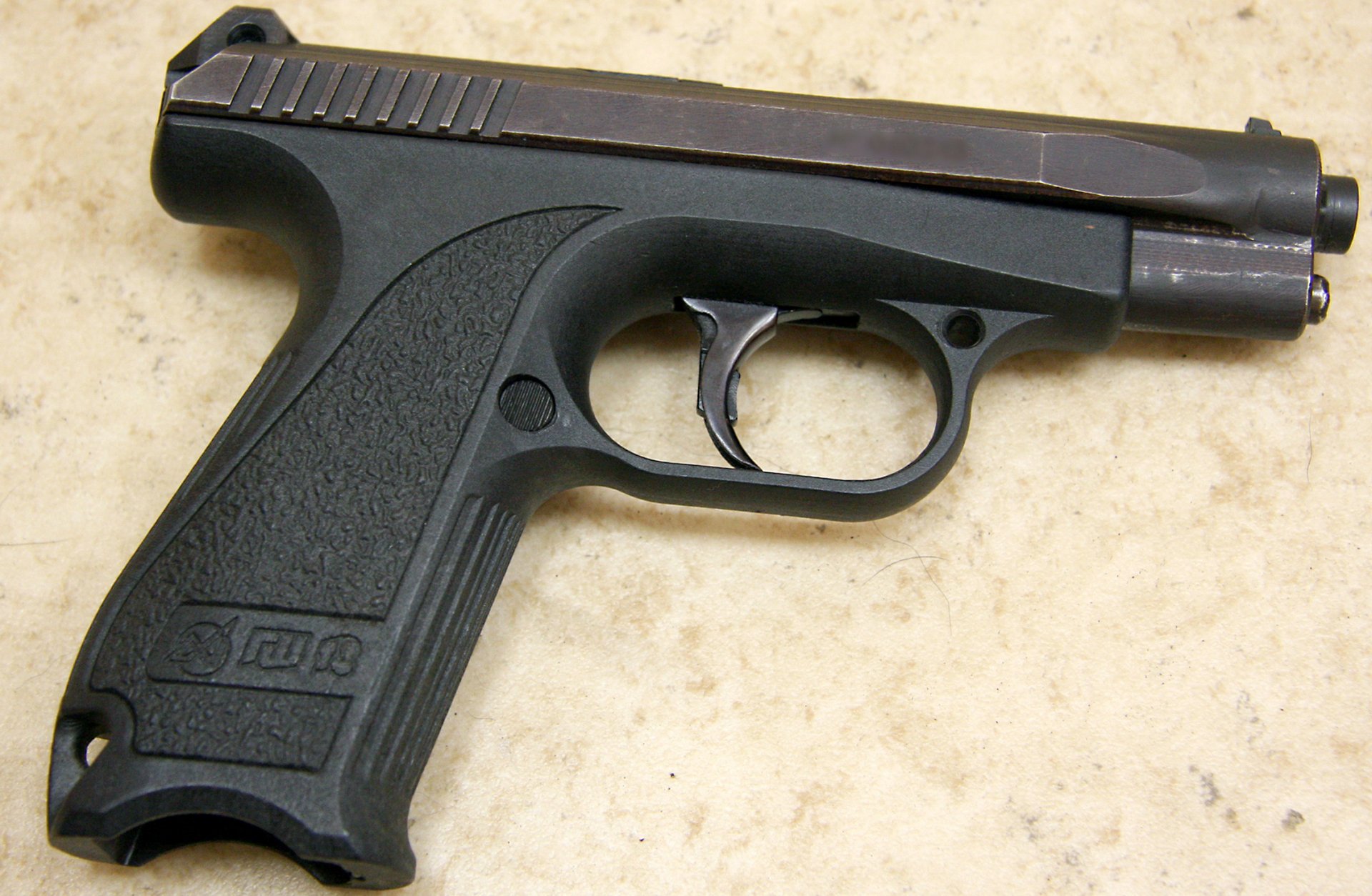 domestic development russia sample reliable gun comfortable interesting gsh18 gauge 9x19 convenient russian caliber 9x19 ammo weapons cover bolt barrel trigger hook gate delay fly handle gh-18 gsh fro