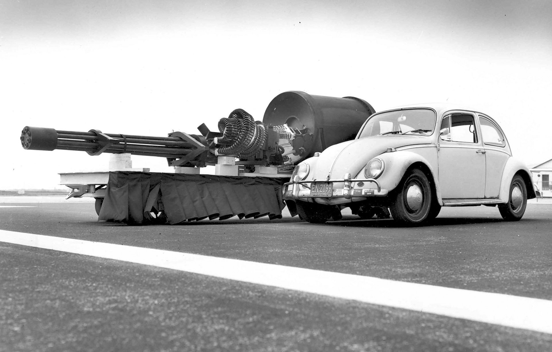 gau-8 general electric gau-8/a avenger aircraft gun 30 mm pgu-13/b pgu-14/b for the aircraft -shturmovika a-10 thunderbolt ii volkswagen volkswagen beetle weapon vehicles