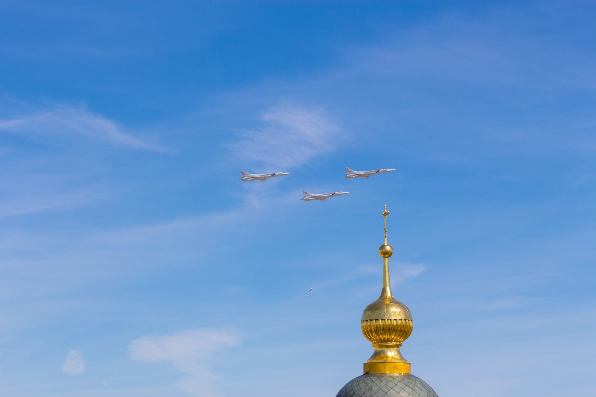 tupolev tu- 22 m3 triple sky dome cross church temple moscow hits victory 2015