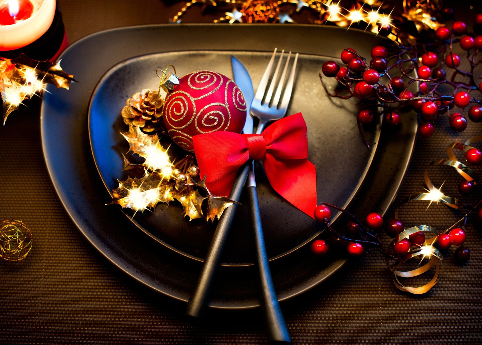 ball red bow dish black tableware appliances table festive holly winter holidays new year christmas