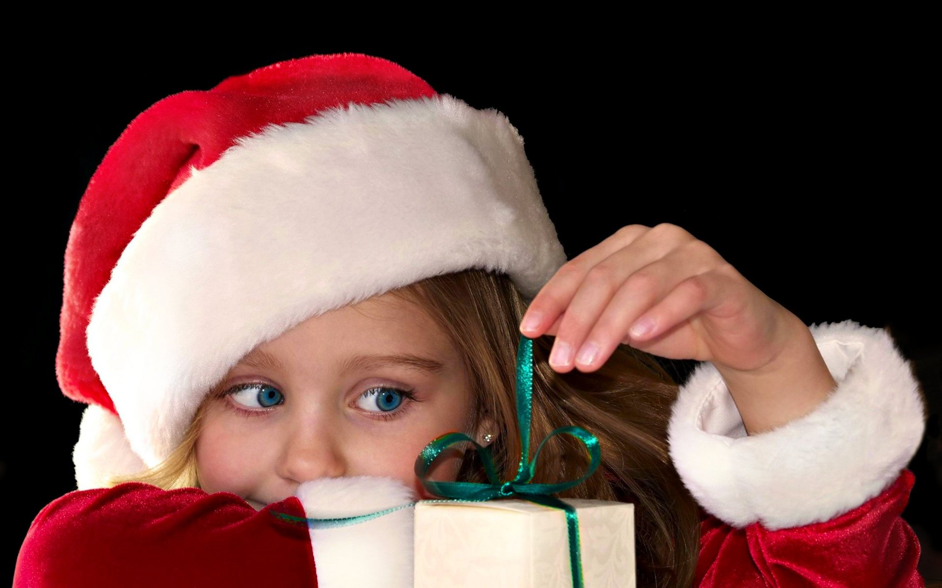 new year holiday christmas children girl present eyes blue view hat red background 2013 year wallpaper wallpapers