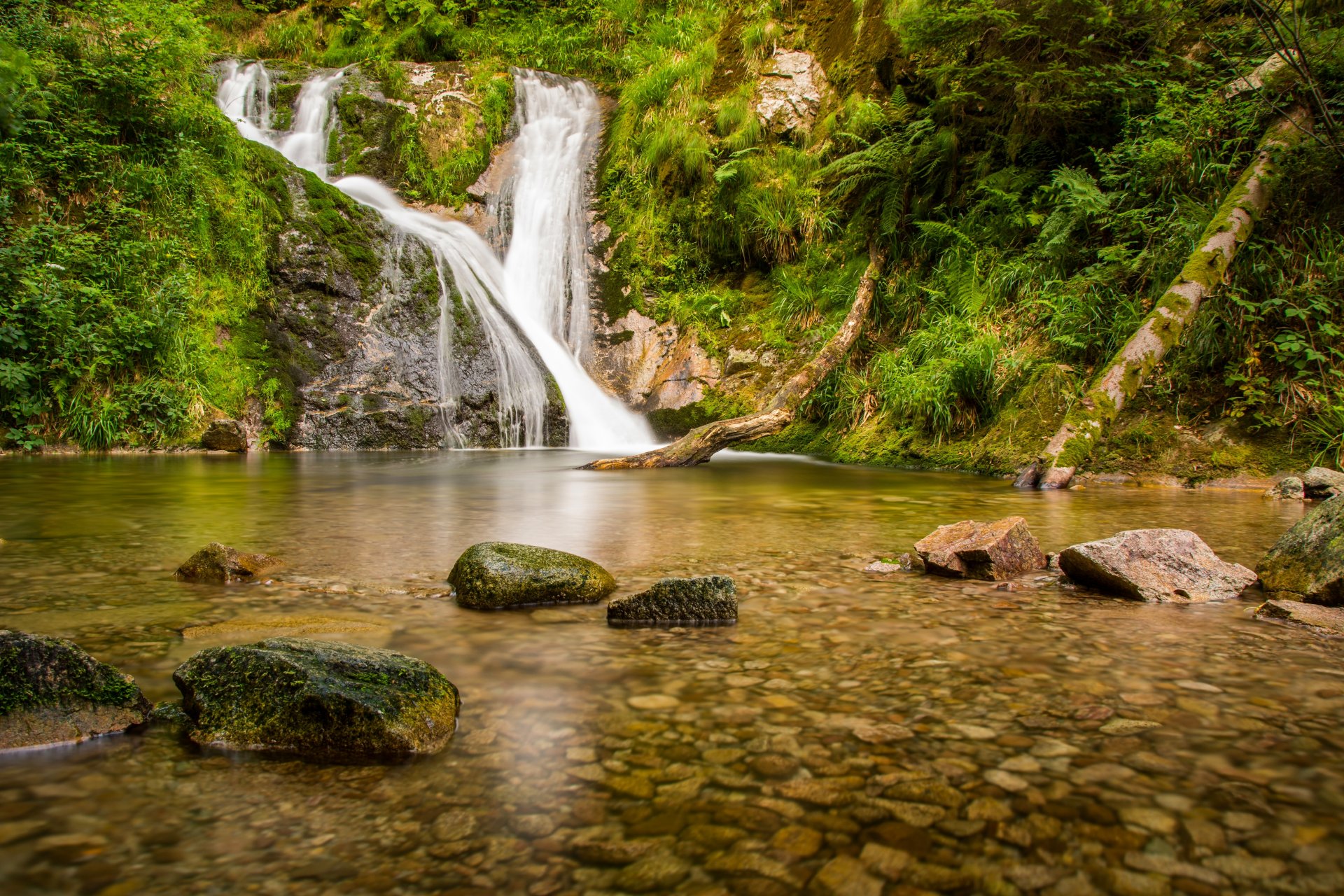 all saints waterfalls black forest lierbach river baden-württemberg germany river lierbach baden- wurttemberg waterfall stage river stones