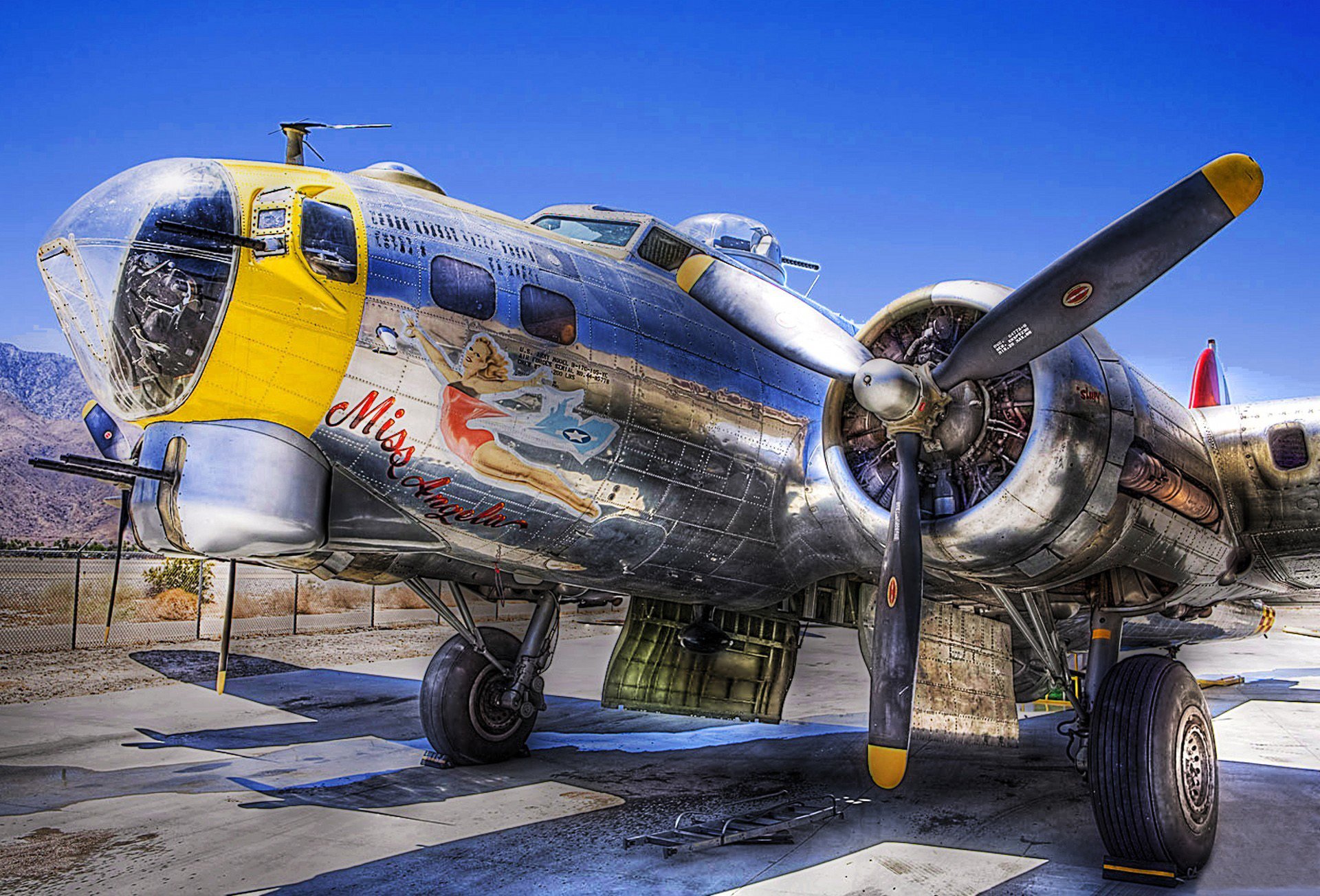 plane boeing b-17 flying fortress flying fortress american all-metal bomber retro museum parking hdr.