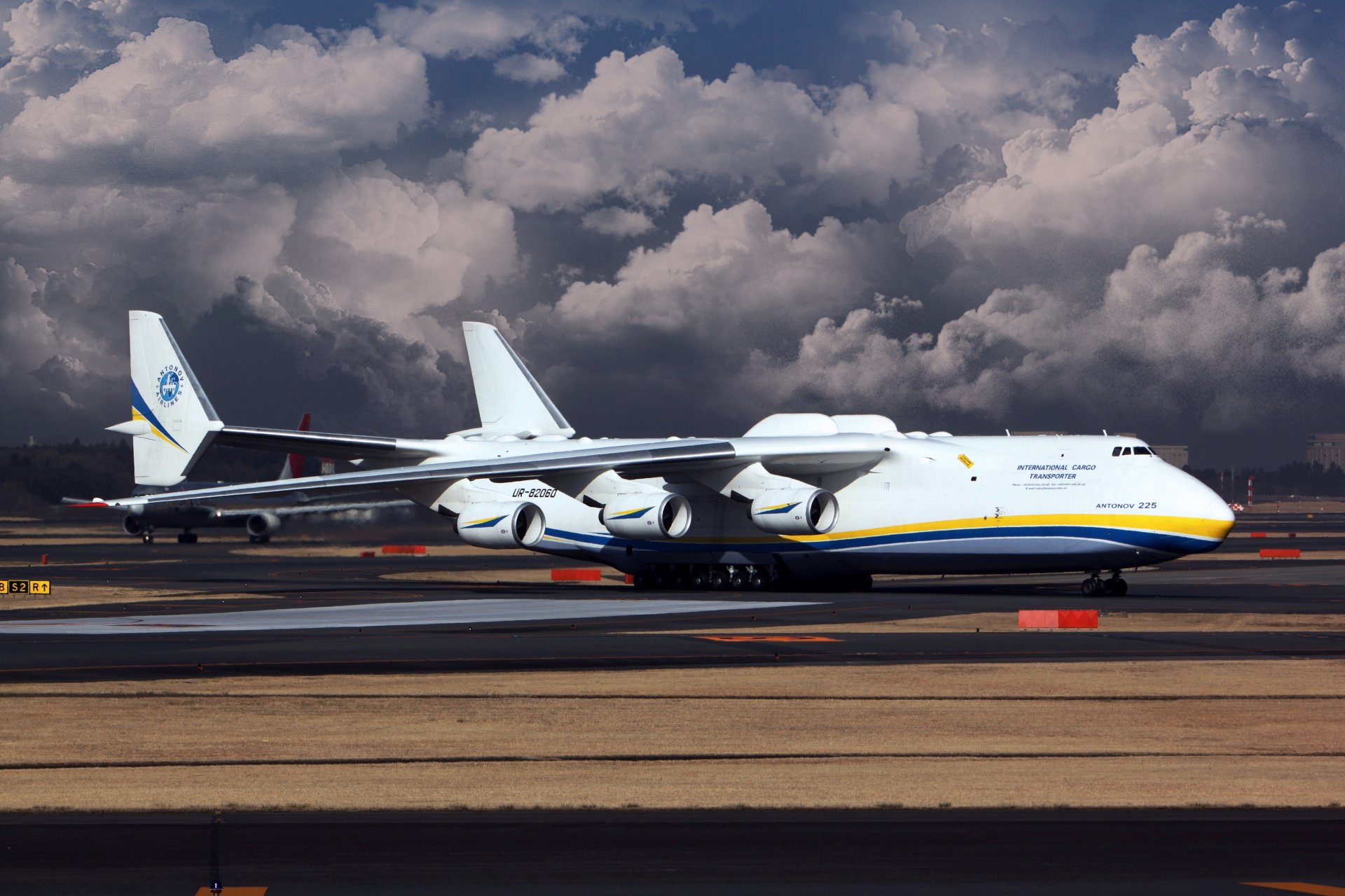 antonov an225 en- 225 mriya cossack kazak plane trucks sky clouds wings jet ukraine