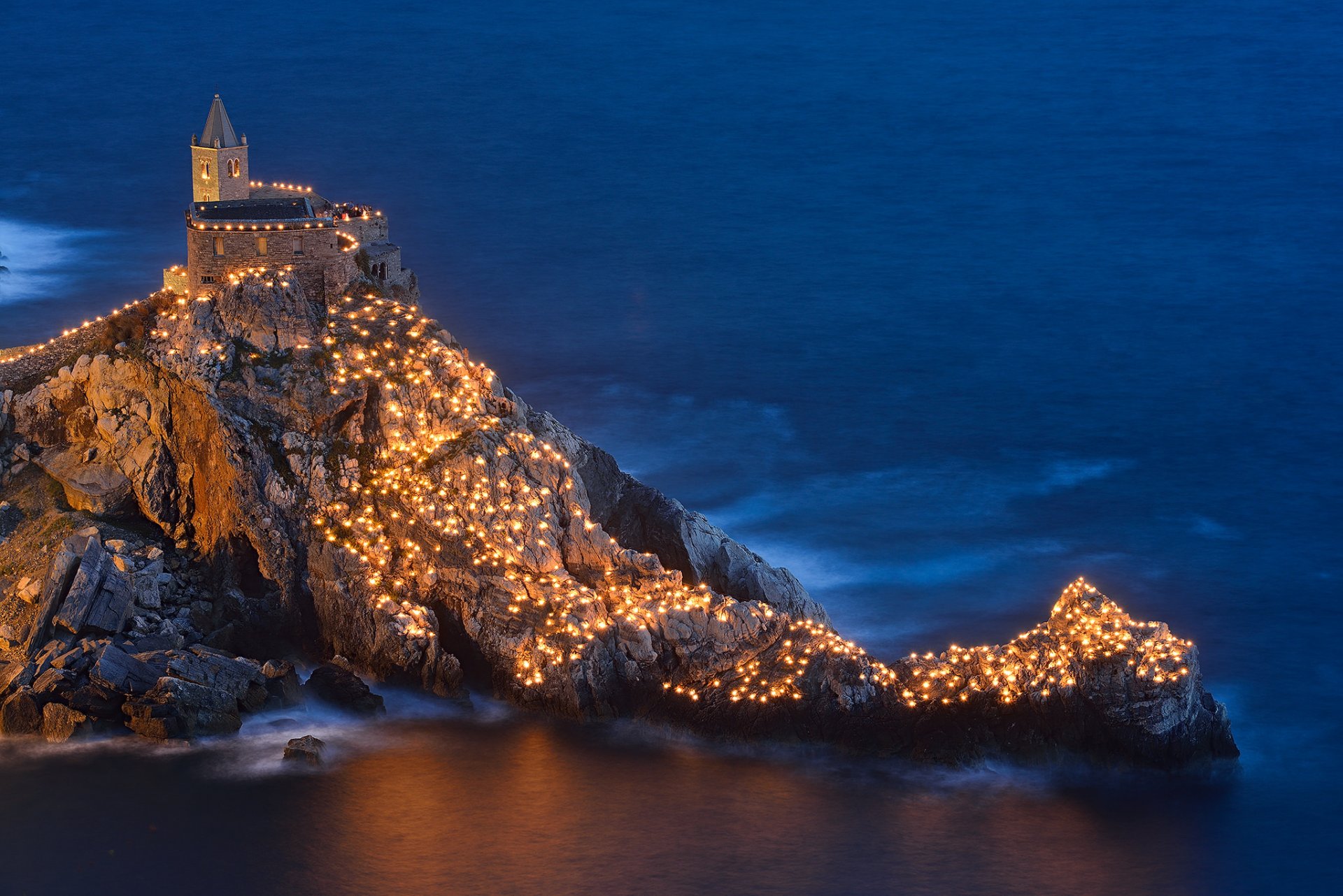 chiesa di san pietro church of st peter portovenere liguria italy gulf of poets st. peter's church rock church lights