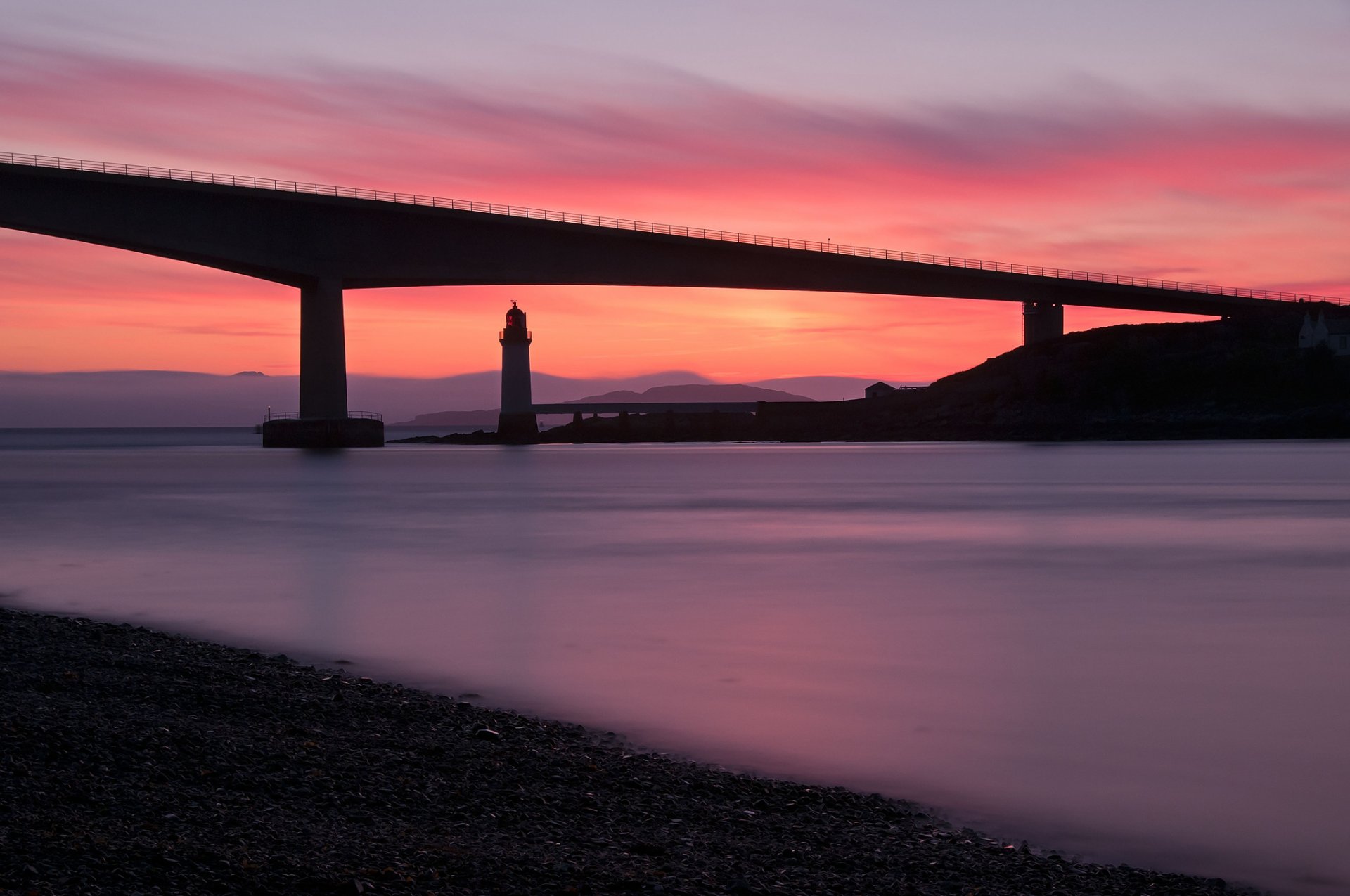 united kingdom scotland lighthouse beach calm sea bridge night sunset